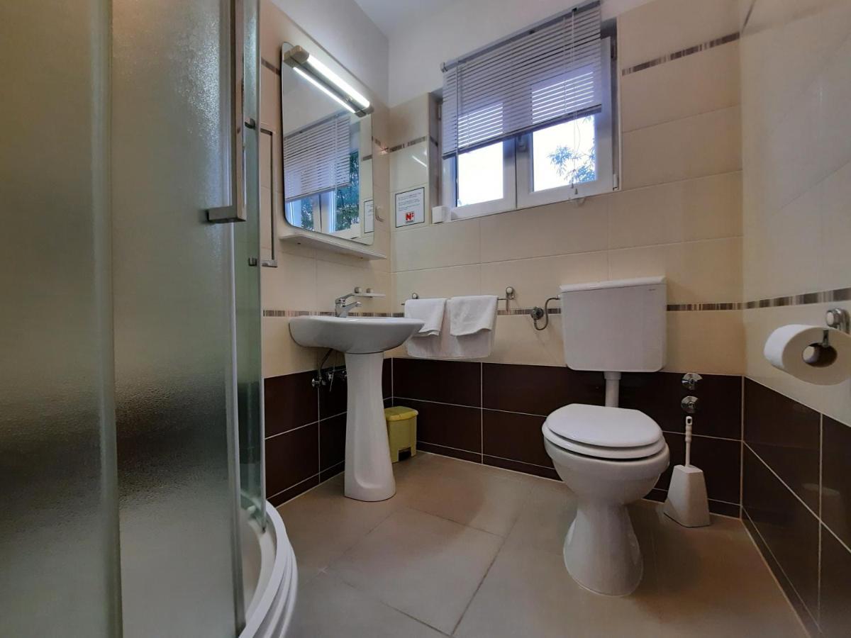 Apartmani Ivica Кърк Екстериор снимка