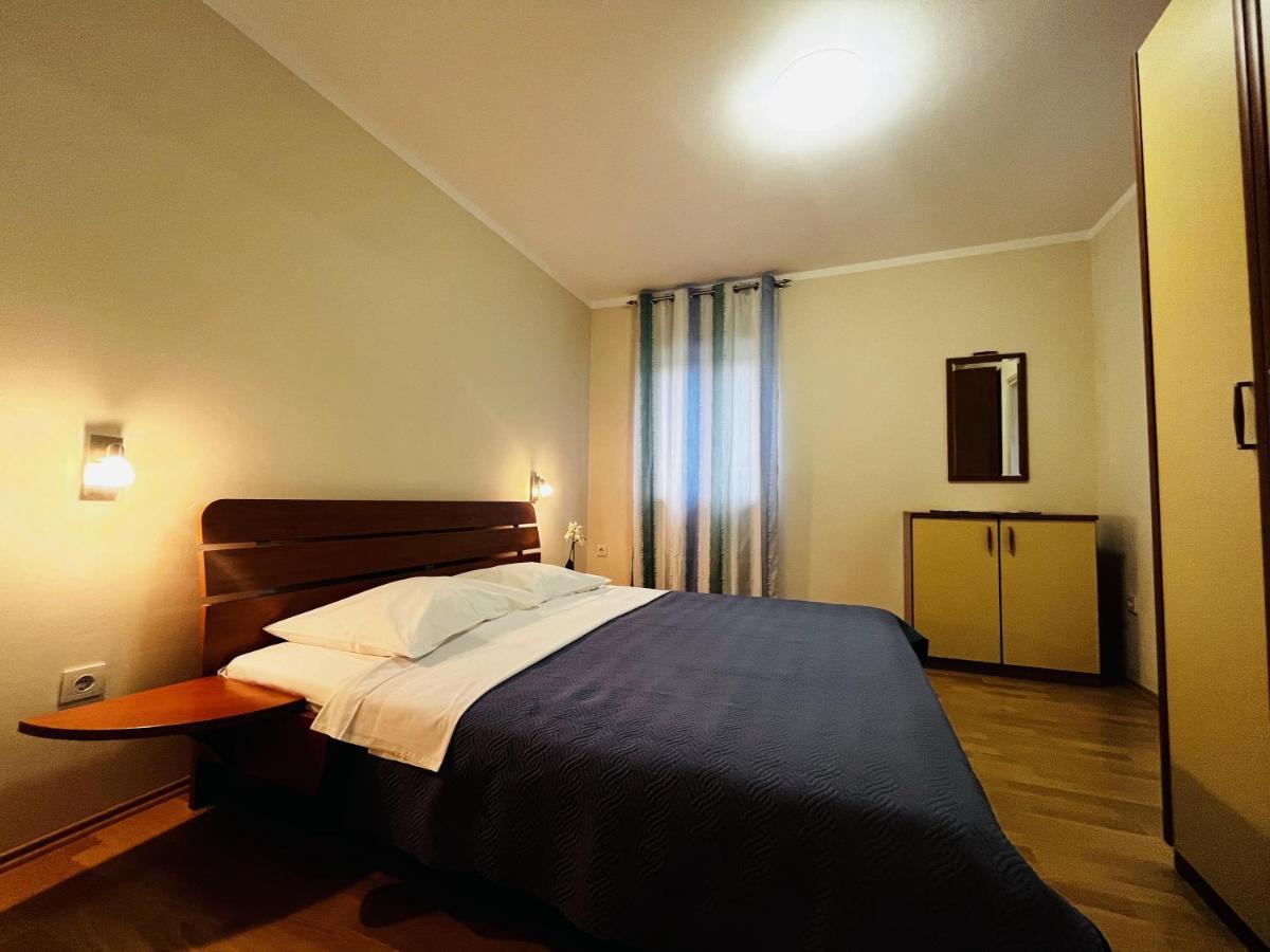 Apartmani Ivica Кърк Екстериор снимка